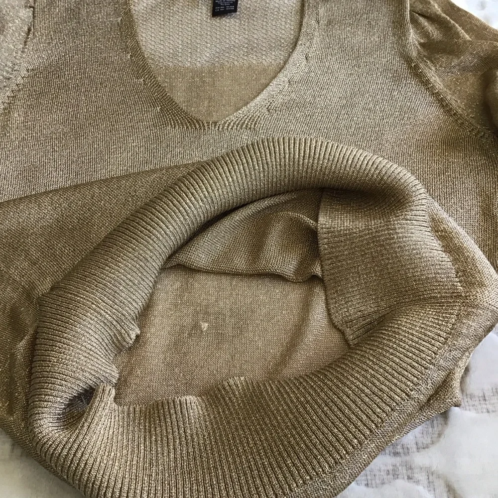 Olsen Europe Gold Metallic V-Neck Women's Sweater Size S-M / 8 - Picture 6 of 10